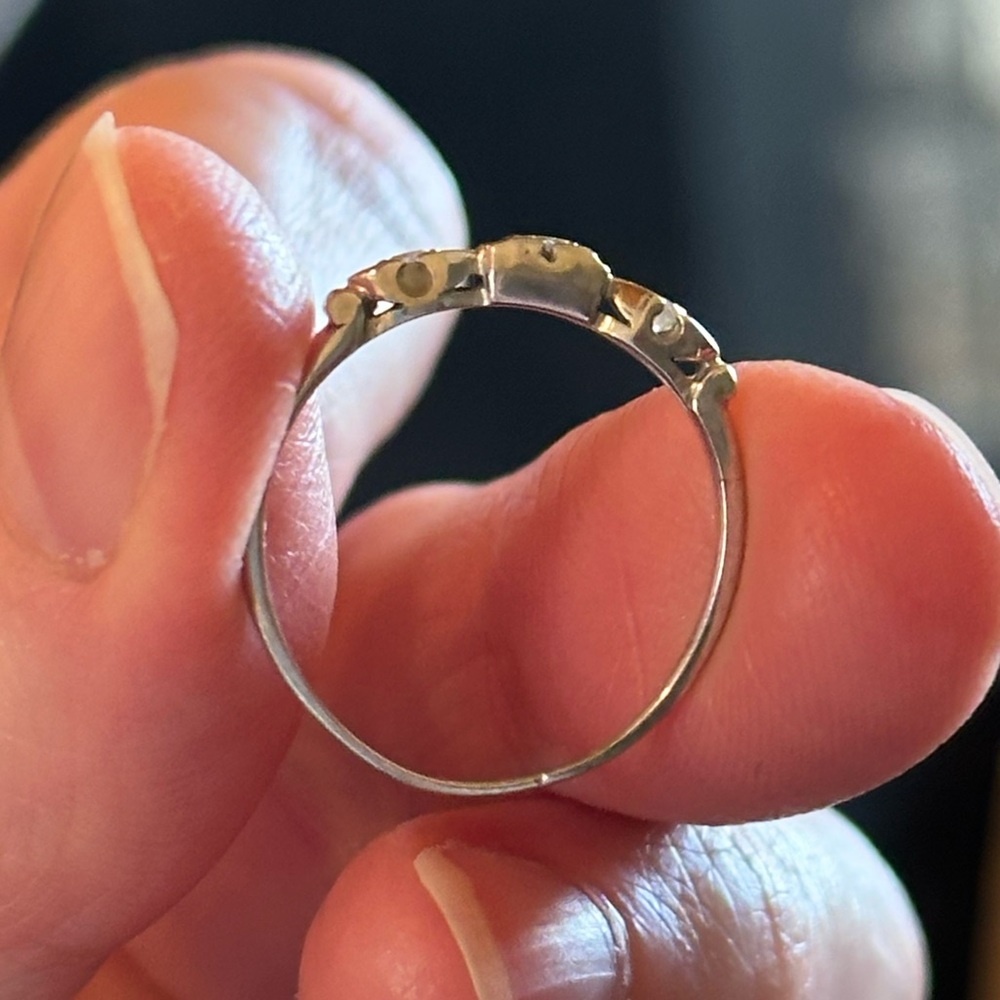 Antique 18K White Gold Diamond Ring Size 6.25 - Picture 13 of 14
